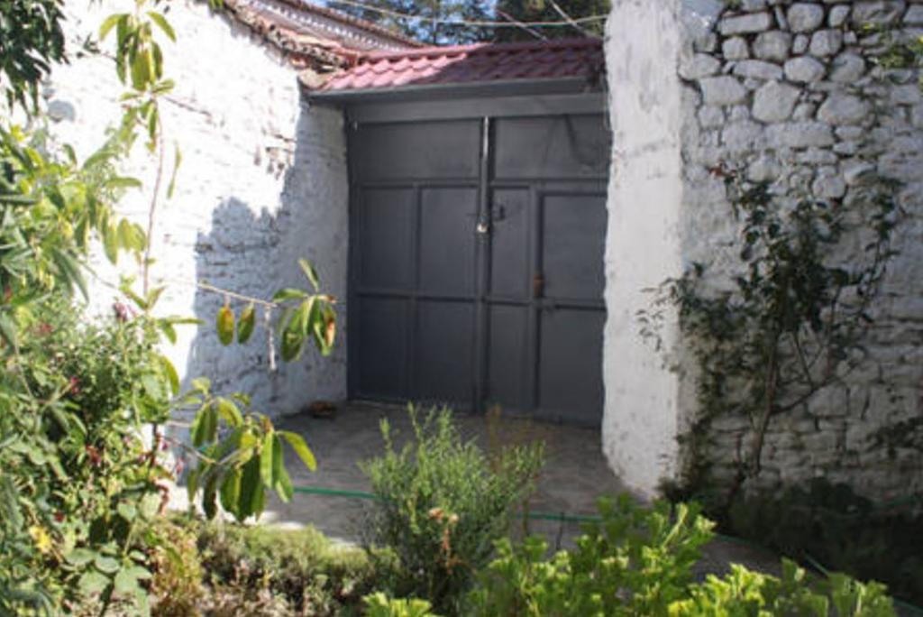 Private Room Historic Center Elbasan Exterior foto